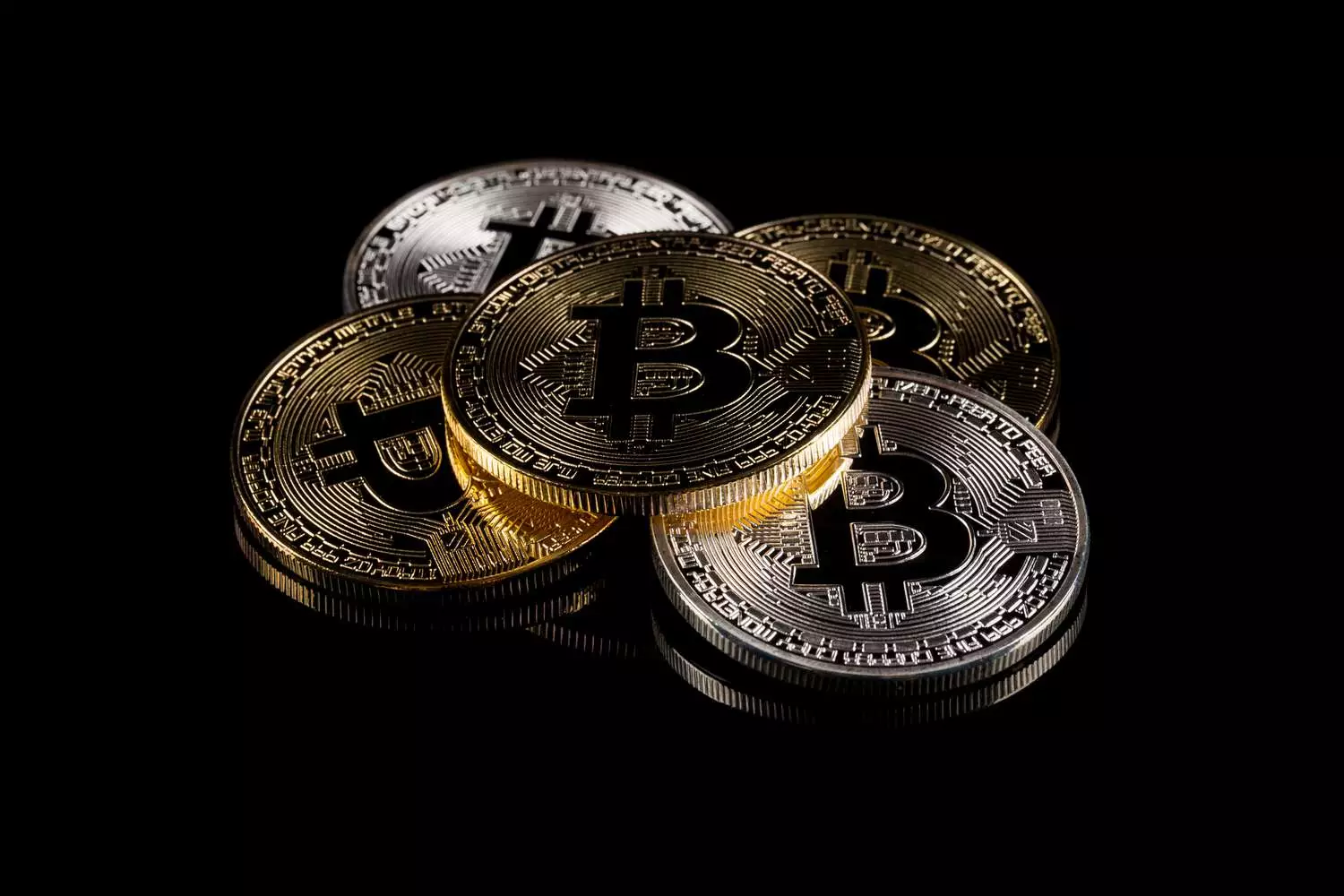 A Closer Look at the Inflows and Outflows of Bitcoin Spot ETFs