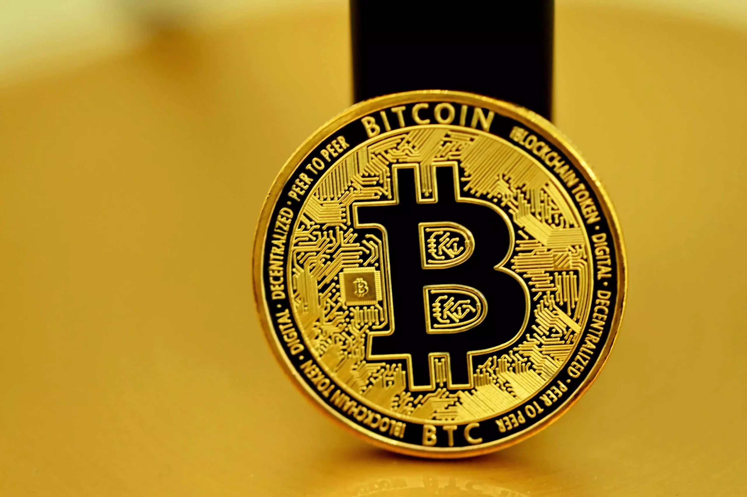 Bitcoin’s Expected Surge: Forecasts and Contrasting Perspectives