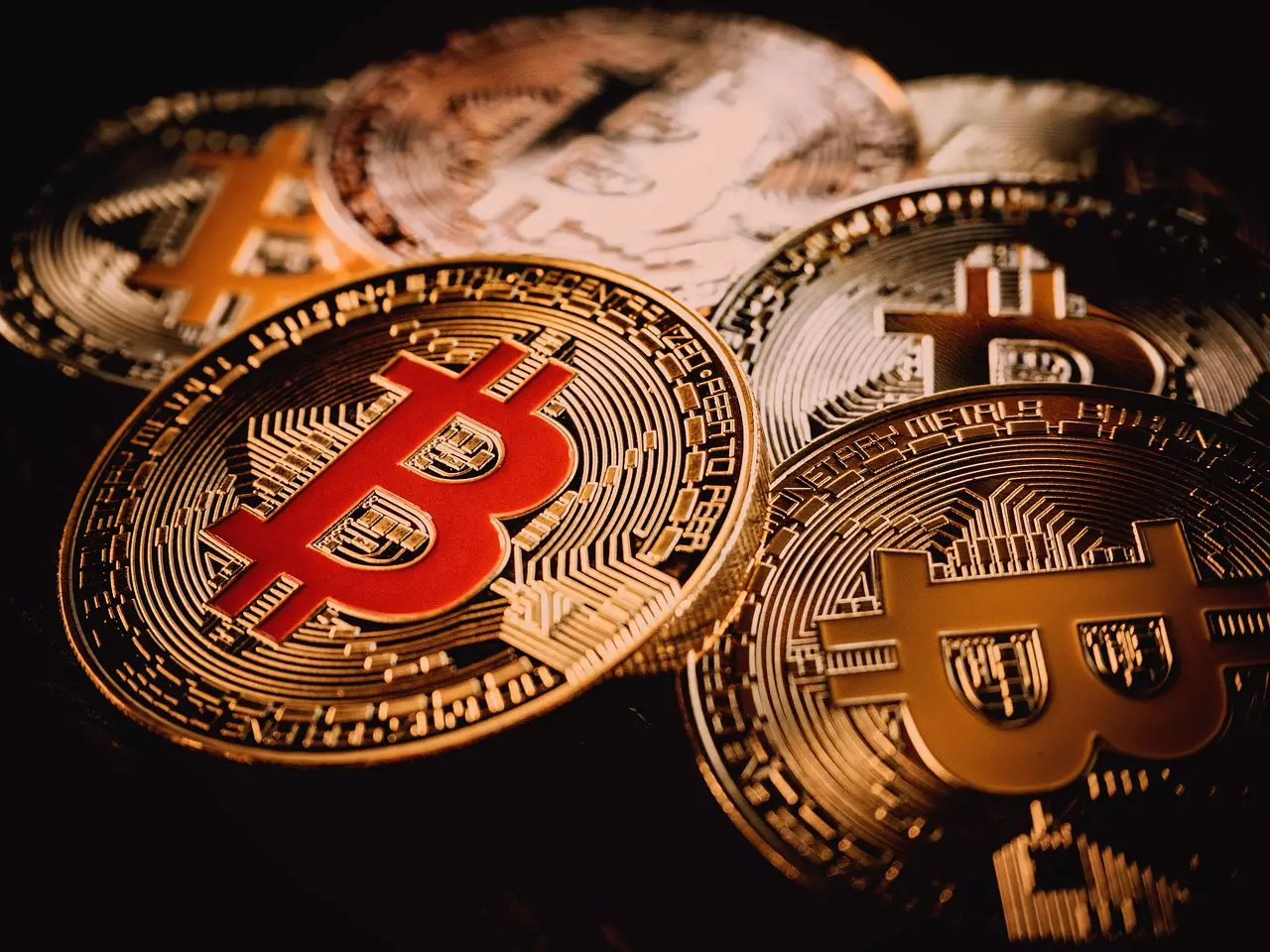 The 7 Critical Aspects of Bitcoin’s Resurgence: Navigating the $100,000 Threshold